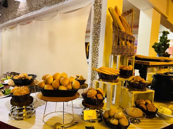 weddings-1779990512552-90