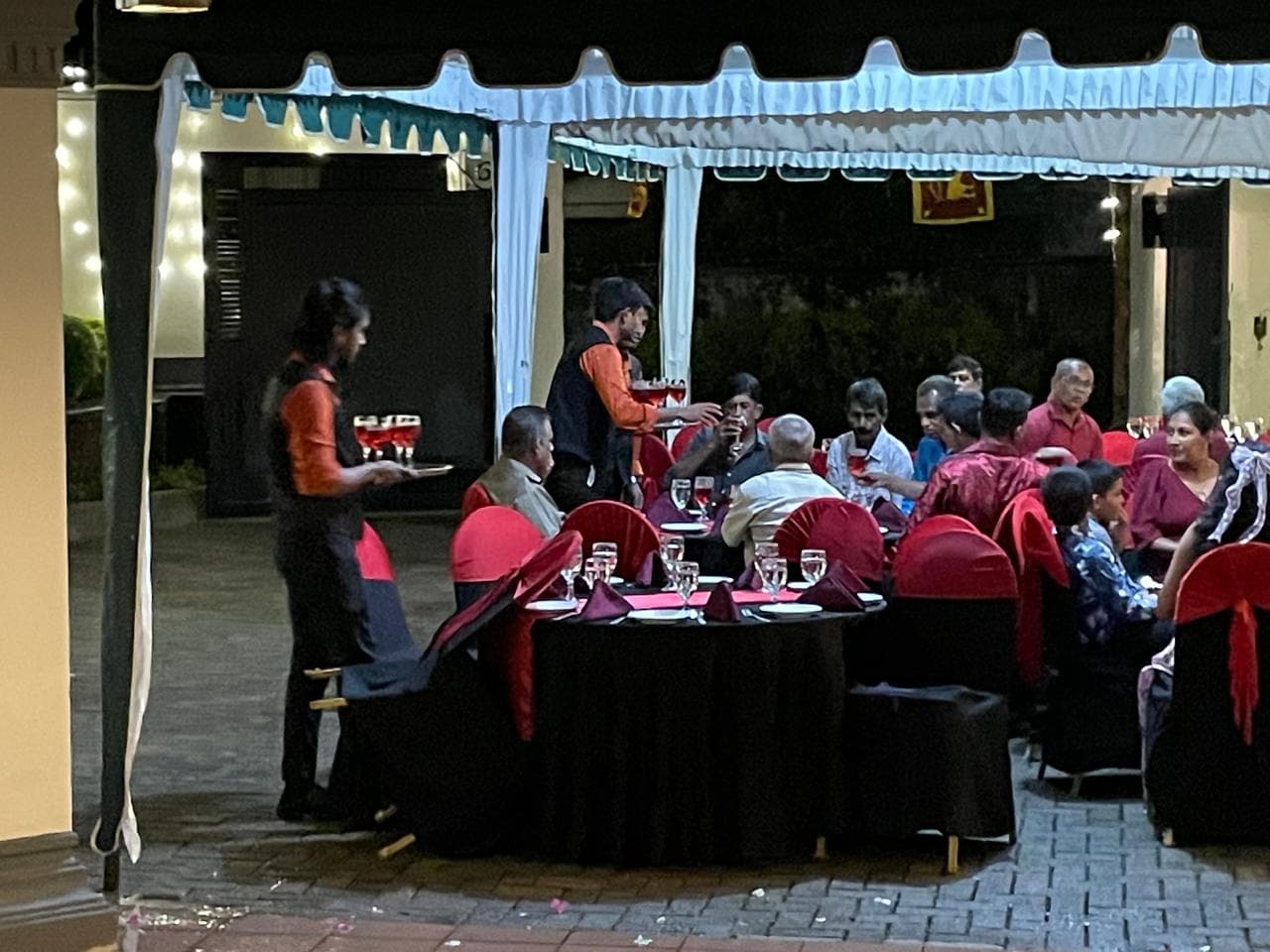 weddings-1779990512640-114