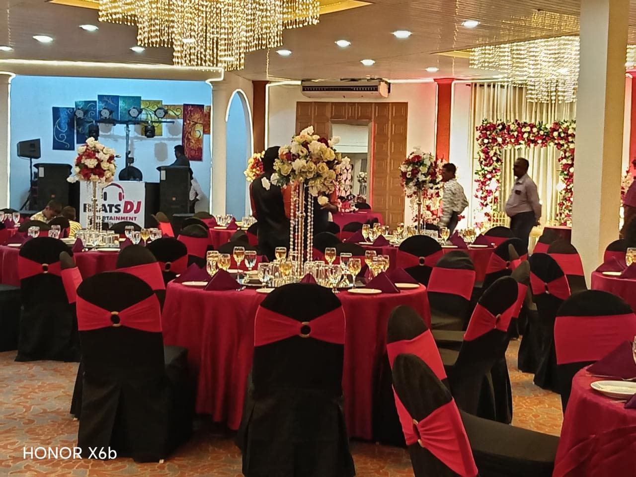 weddings-1779990512709-182