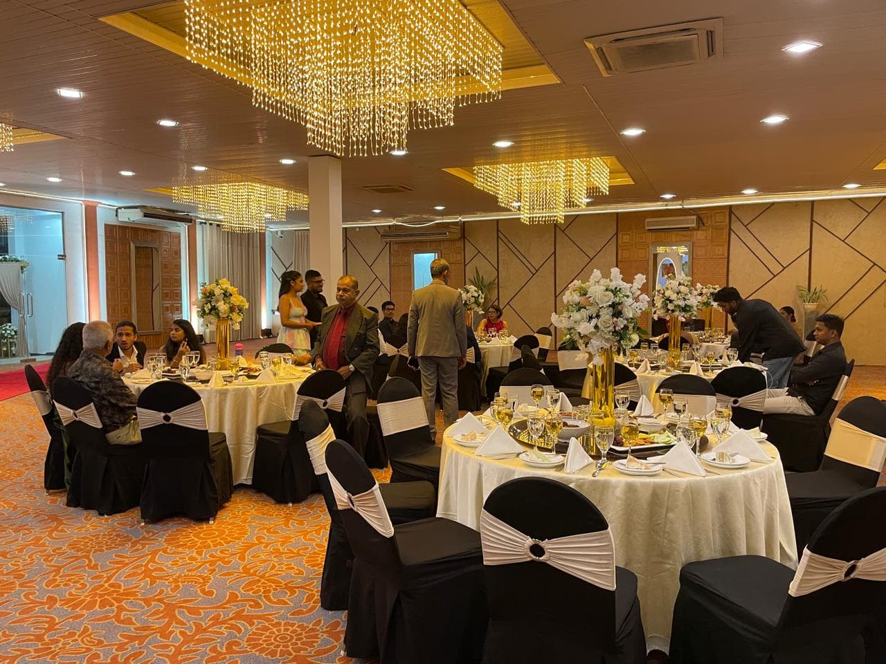 weddings-1779990512752-230