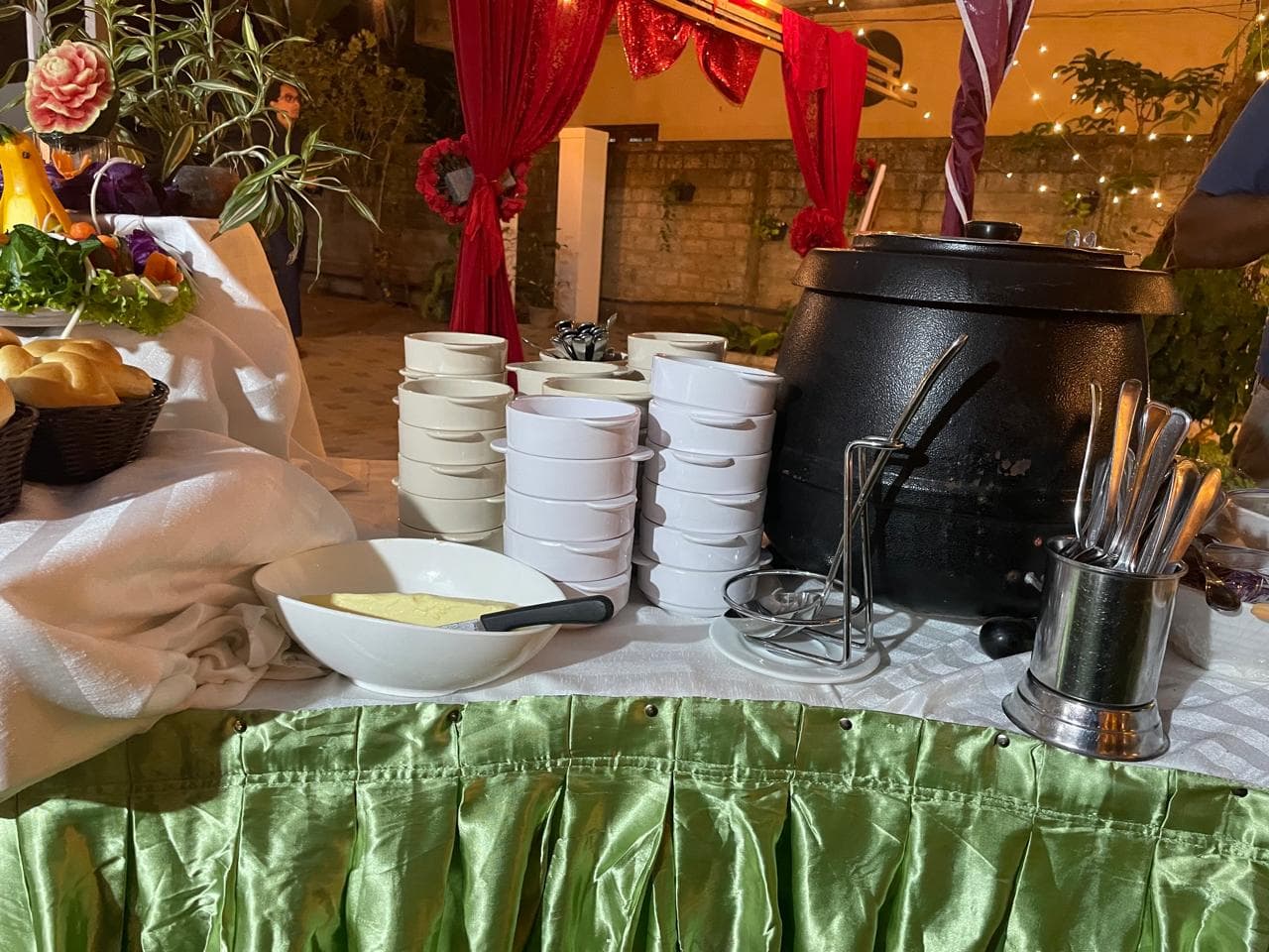 weddings-1779990512778-249